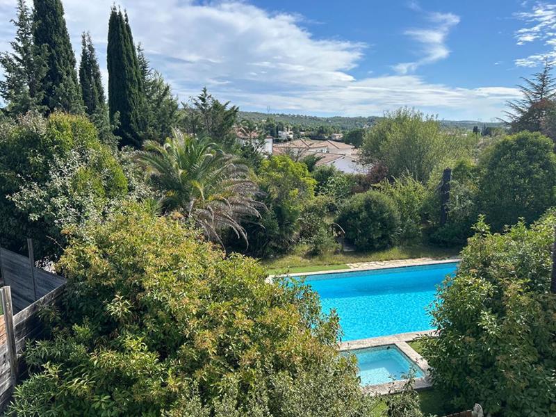 Maison - 267 m² - 10 pièces