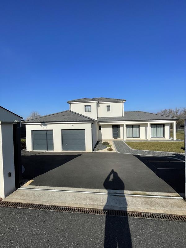 Maison - 143 m² - 7 pièces