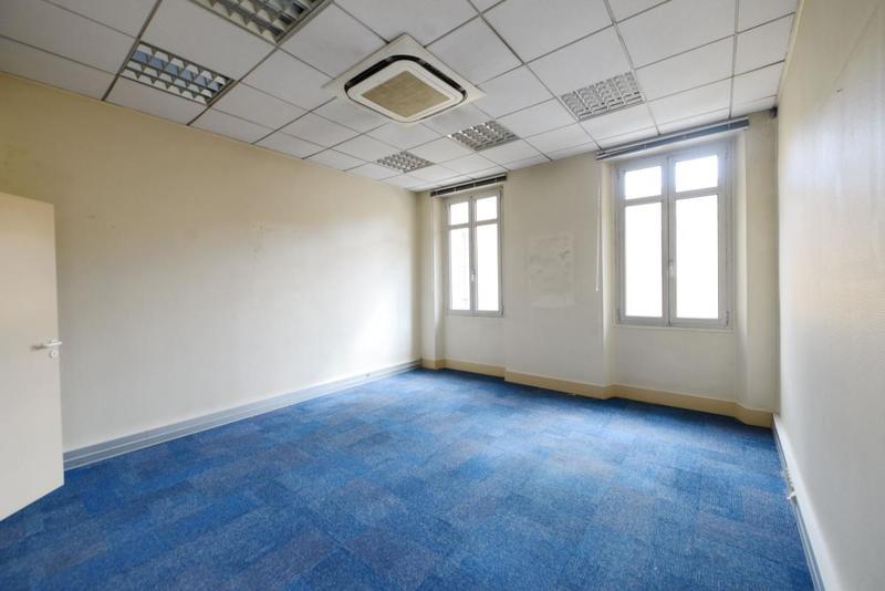 Local commercial - 200 m²