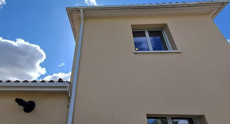 Maison - 93 m² - 4 pièces