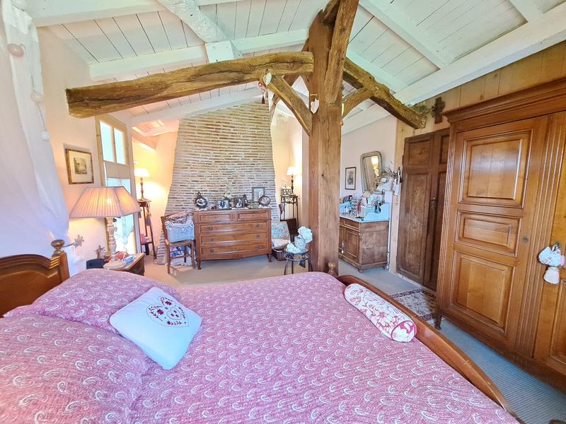 Maison - 246 m² - 6 pièces