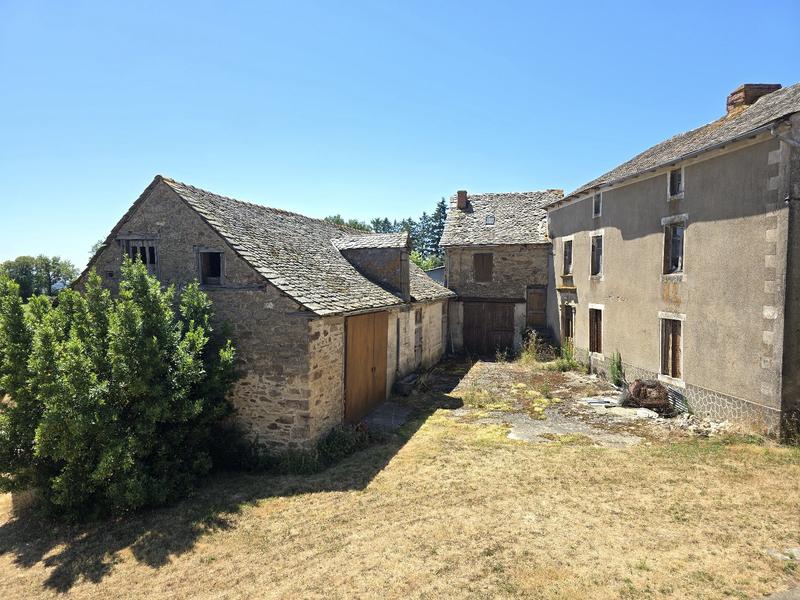Corps de ferme - 260 m² - 6 pièces