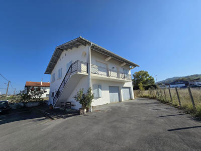 Maison - 172 m² - 8 pièces