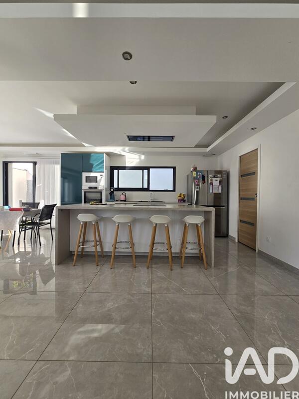 Maison - 138 m² - 5 pièces