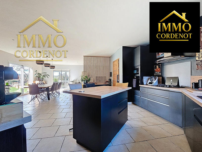 Maison - 141 m² - 6 pièces