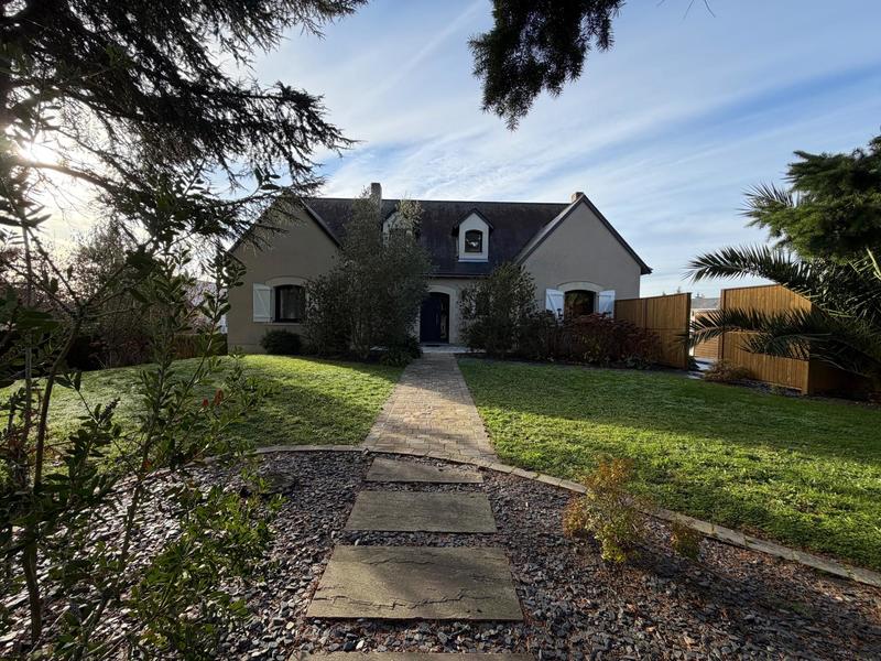 Villa - 200 m² - 8 pièces