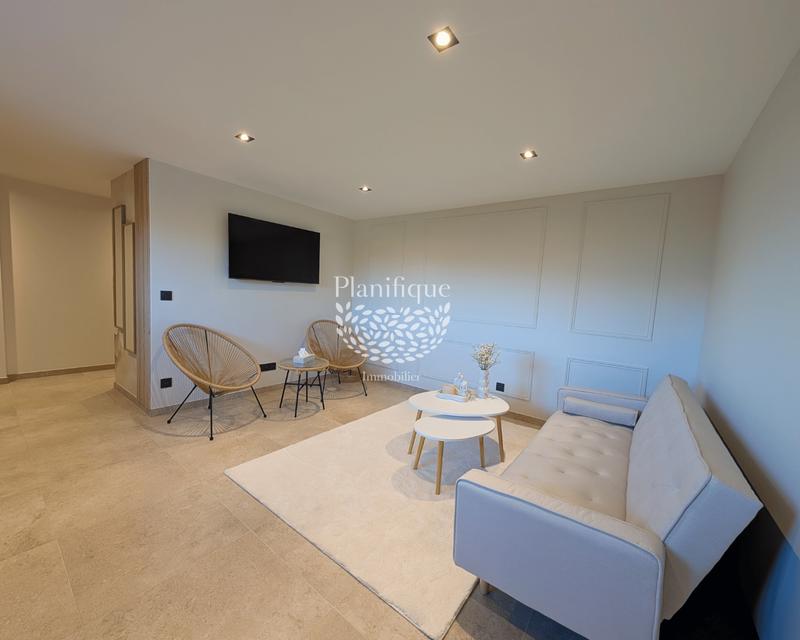 Maison - 194 m² - 5 pièces