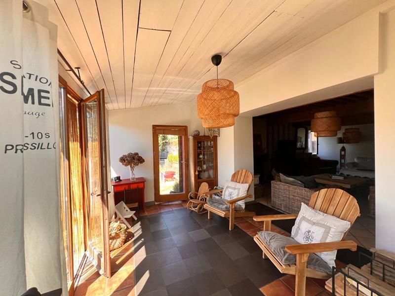 Maison - 280 m² - 8 pièces