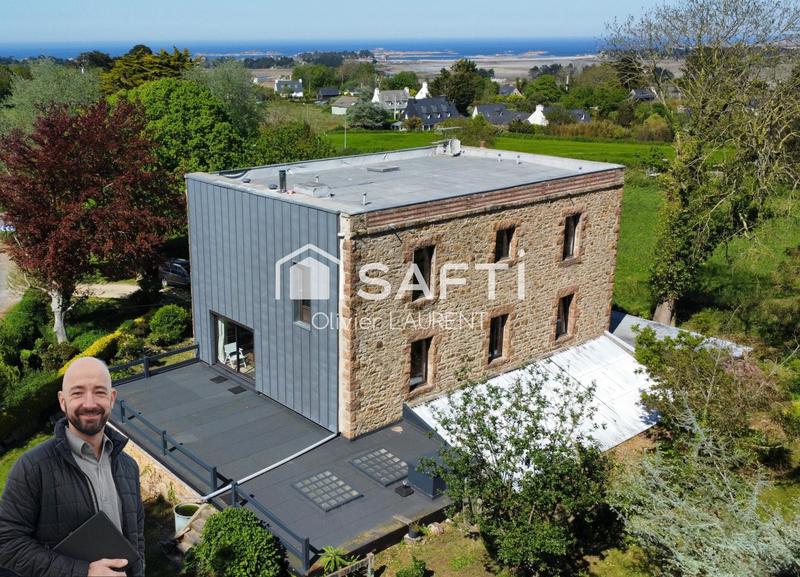 Maison - 252 m² - 9 pièces