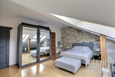 Maison - 157 m² - 7 pièces