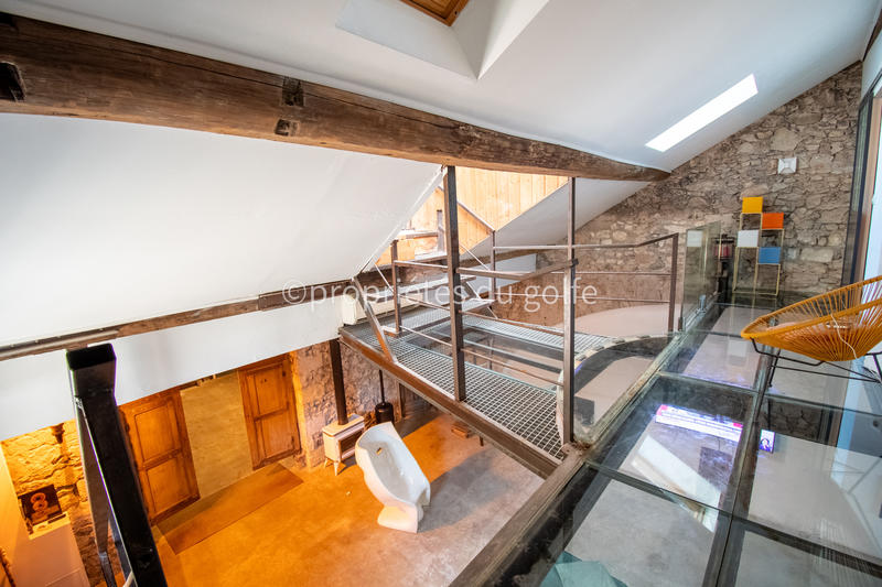 Appartement - 256 m² - 5 pièces