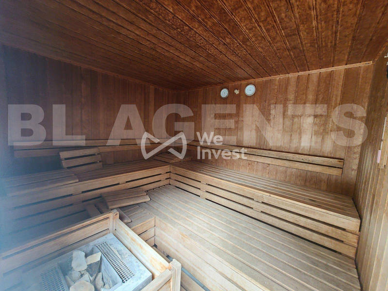 Château - 4 746 m² - 40 pièces