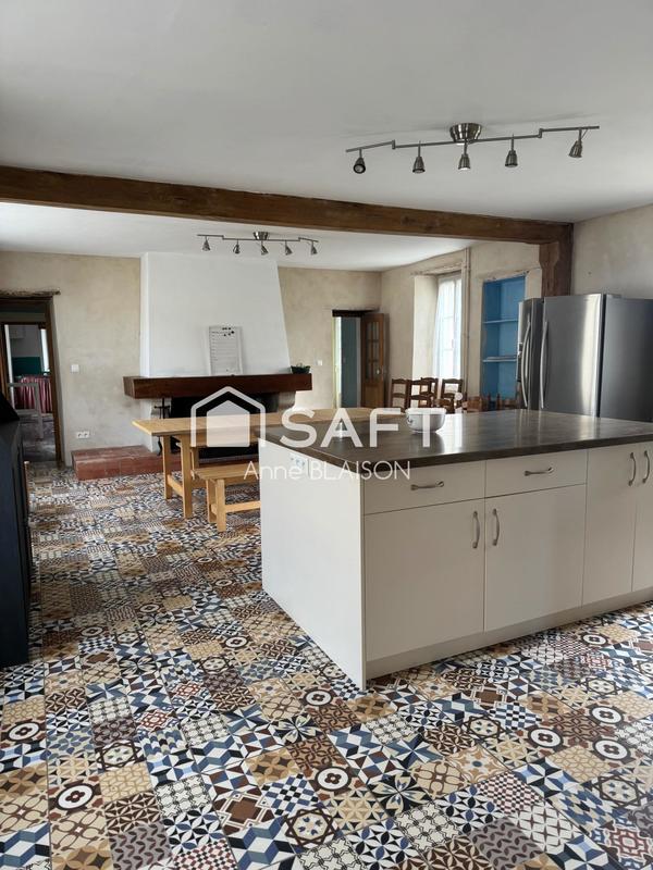 Maison - 227 m² - 12 pièces