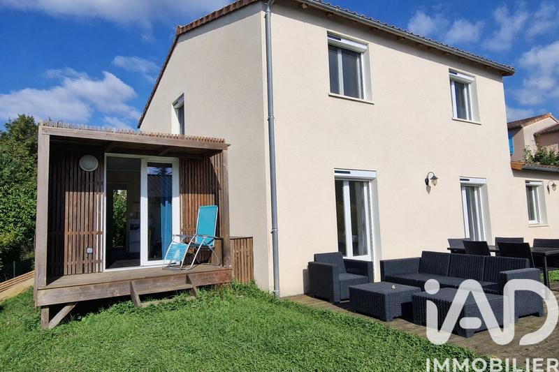 Maison - 166 m² - 7 pièces