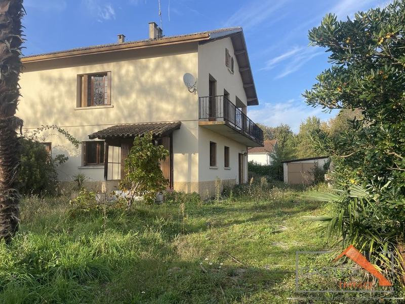 Maison - 152 m² - 7 pièces