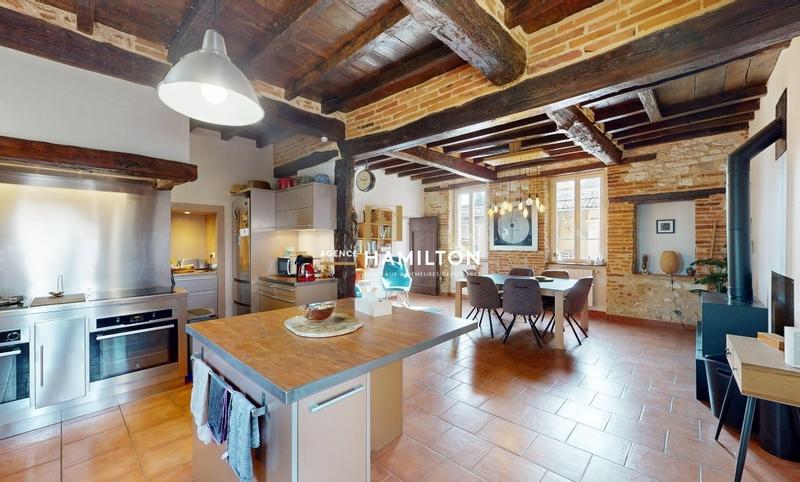 Maison de campagne - 532 m² - 11 pièces