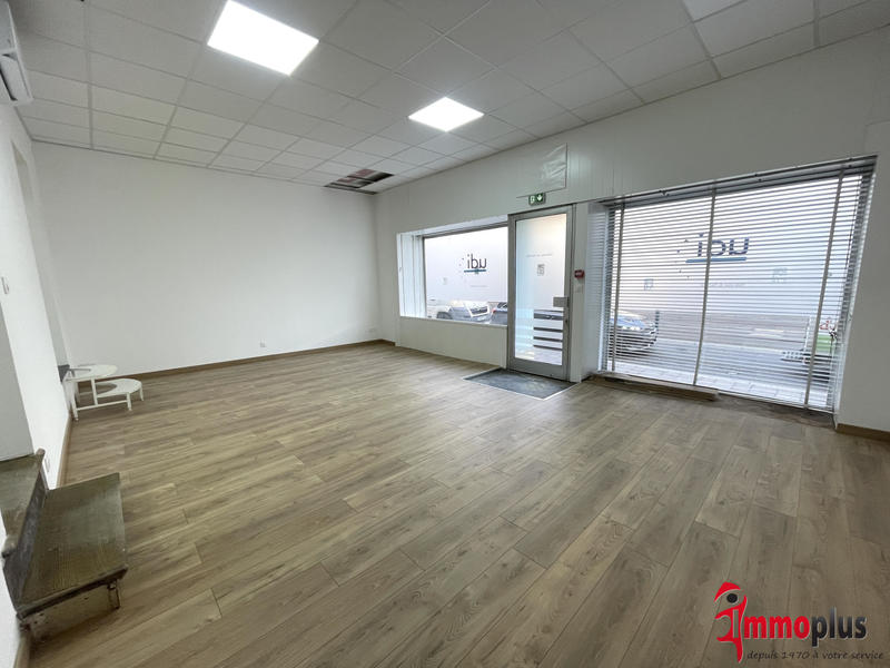 Local commercial - 112 m²