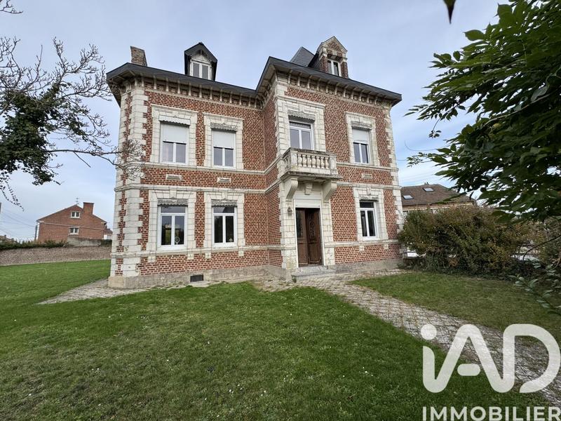 Maison de ville - 215 m² - 7 pièces