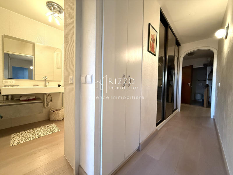 Appartement - 83 m² - 4 pièces