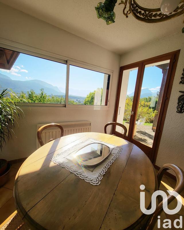 Maison - 200 m² - 10 pièces