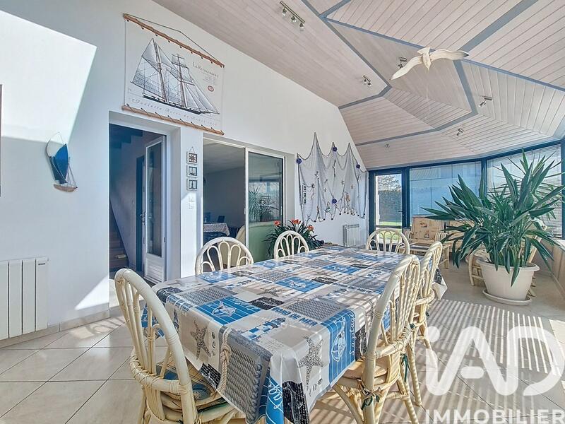 Maison - 222 m² - 11 pièces