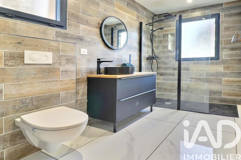 Maison - 92 m² - 3 pièces