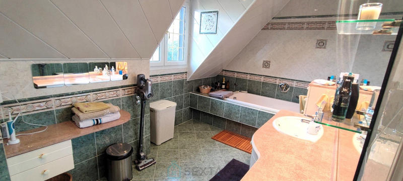 Maison - 193 m² - 7 pièces