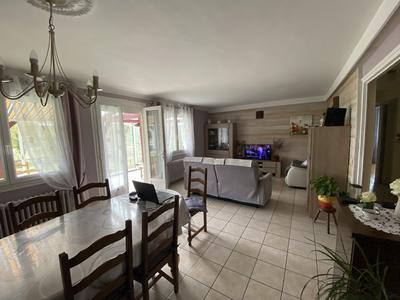 Maison traditionnelle - 145 m² - 6 pièces