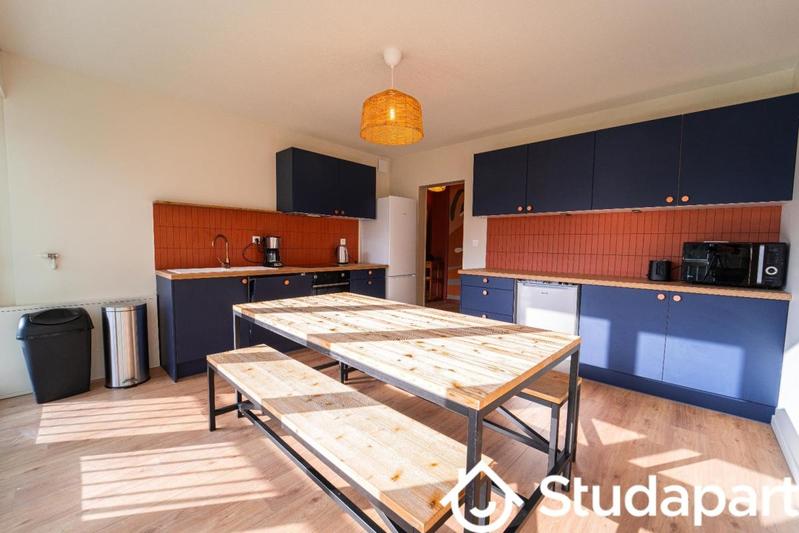 Chambre - 11 m² - 1 pièce