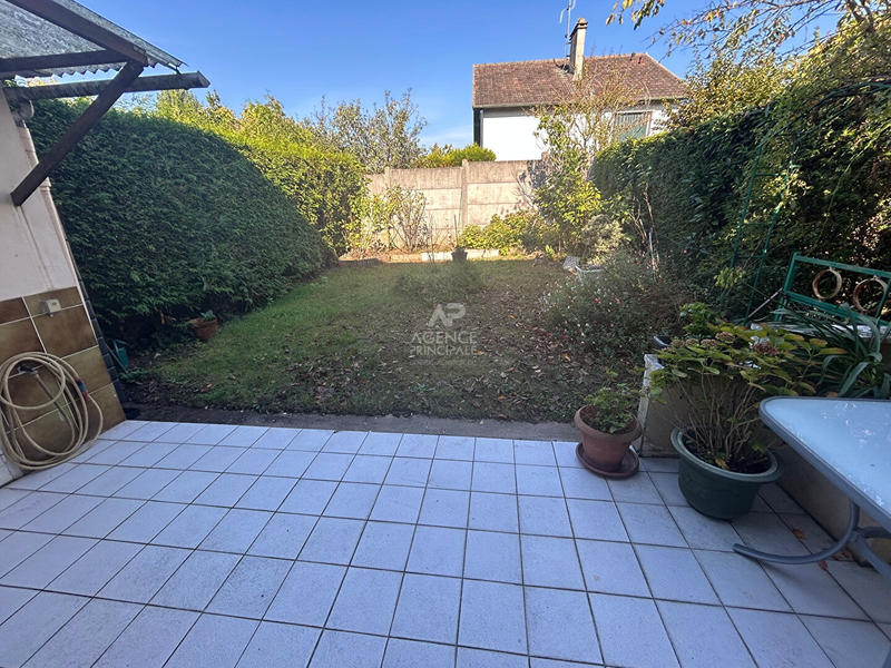 Maison - 99 m² - 6 pièces