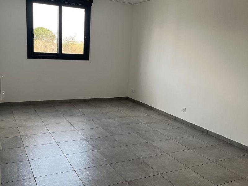 Local commercial - 121 m² - 1 pièce