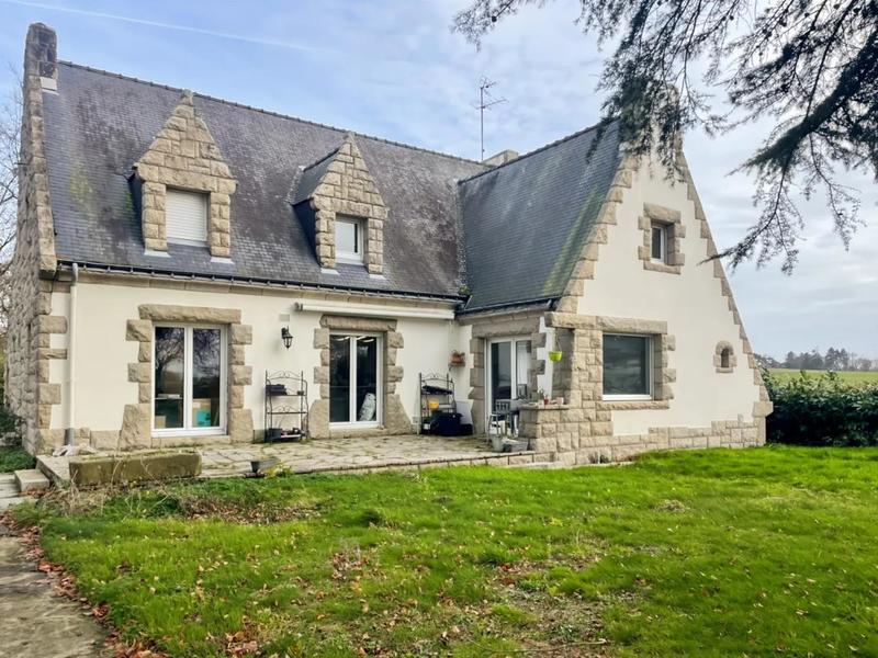 Maison - 174 m² - 7 pièces