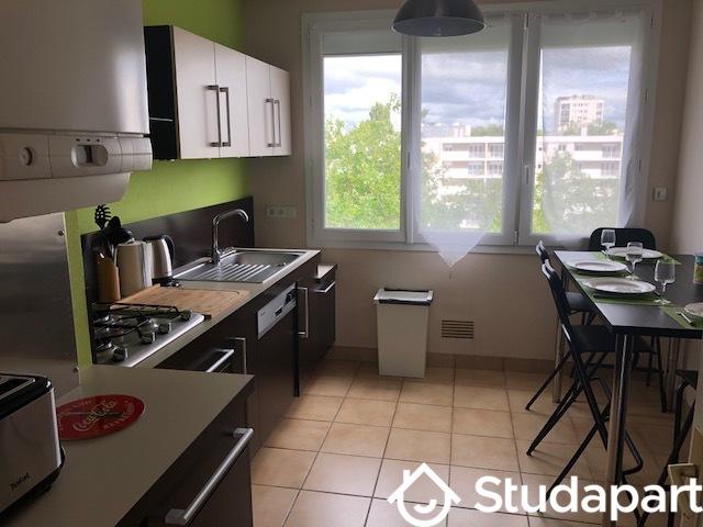 Chambre - 11 m² - 1 pièce