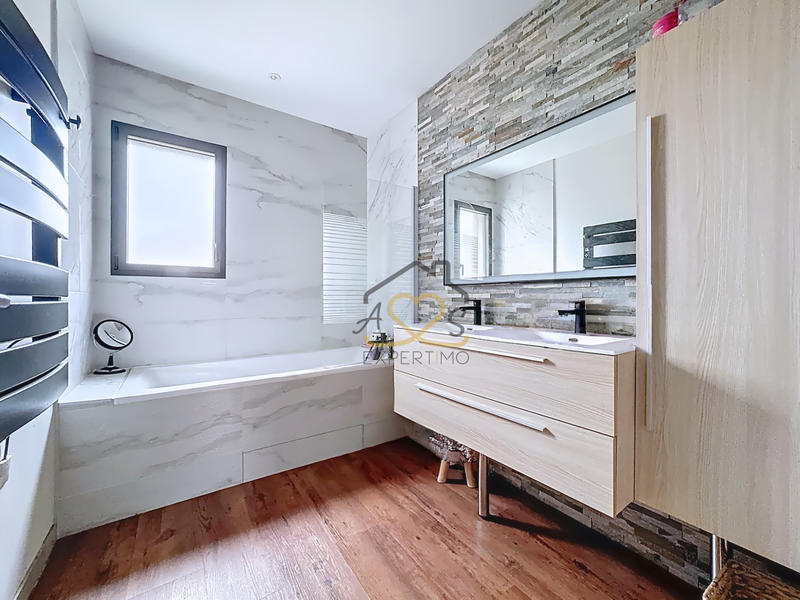 Maison - 124 m² - 6 pièces