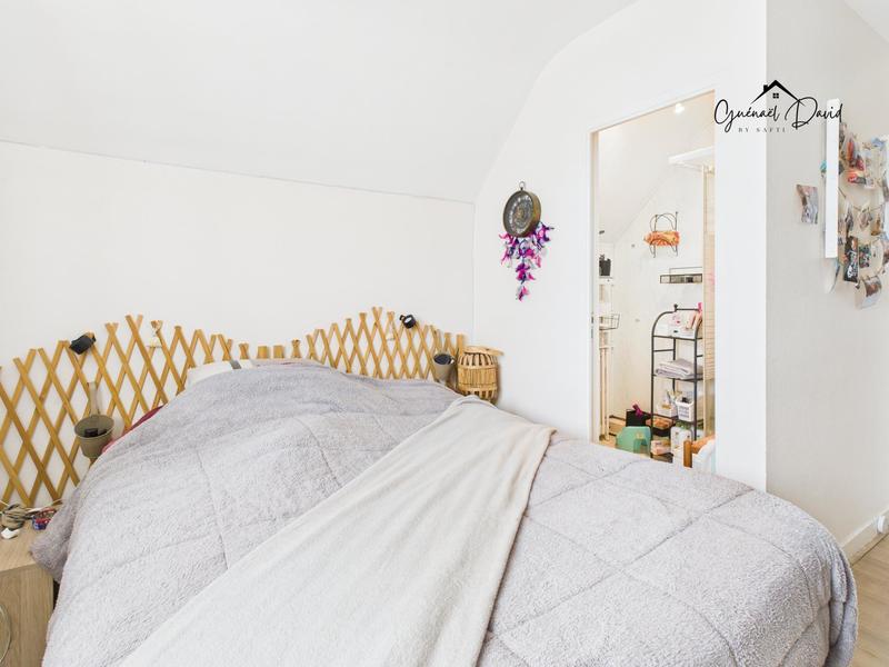 Maison - 90 m² - 5 pièces