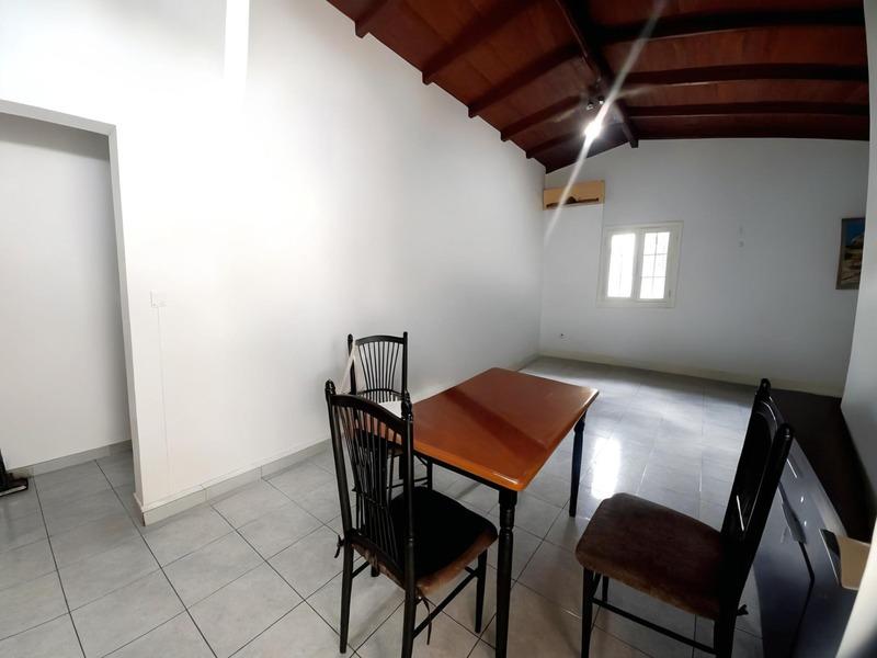 Maison - 90 m² - 6 pièces