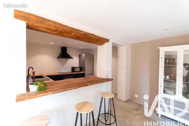 Maison - 190 m² - 7 pièces