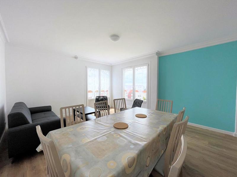 Appartement - 10 m² - 6 pièces