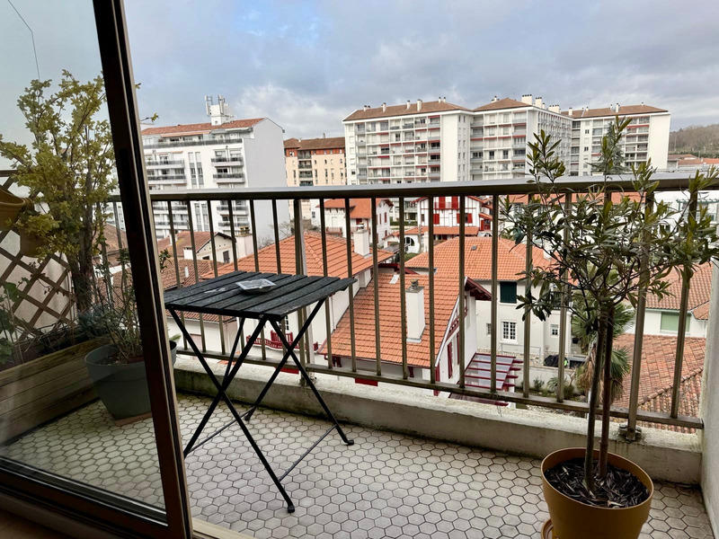 Appartement - 93 m² - 3 pièces