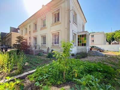 Maison - 186 m² - 7 pièces