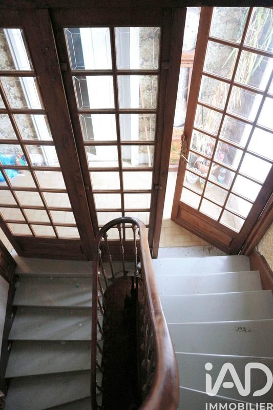 Maison - 215 m² - 8 pièces