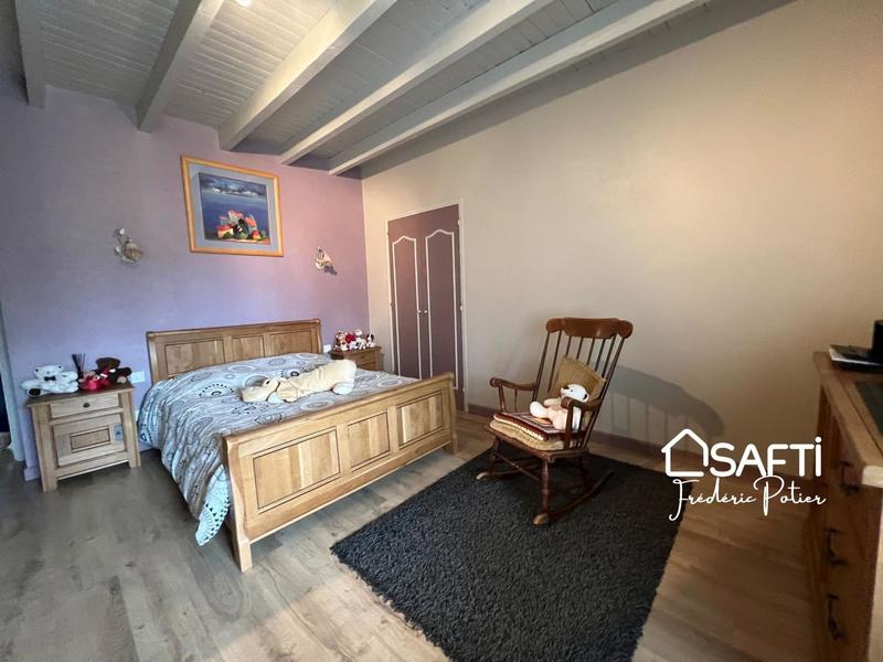 Maison - 275 m² - 9 pièces