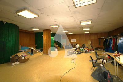 Local commercial - 207 m² - 2 pièces