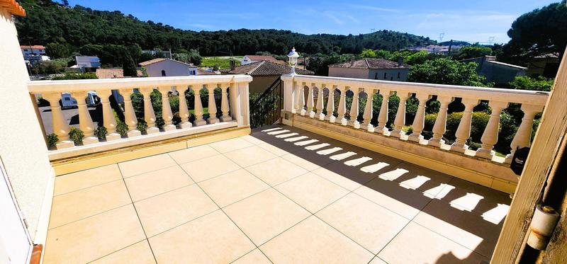 Maison - 210 m² - 7 pièces