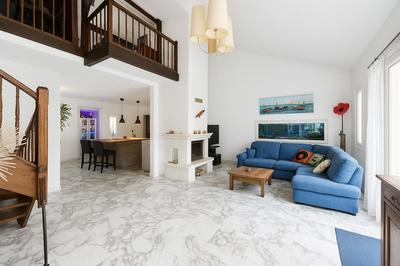 Maison - 191 m² - 6 pièces