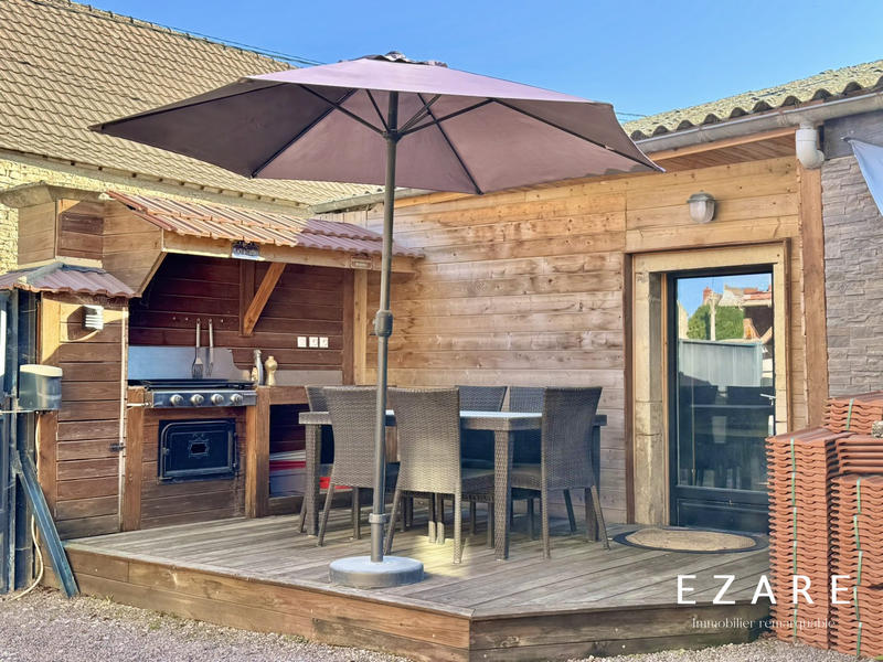 Maison - 231 m² - 8 pièces