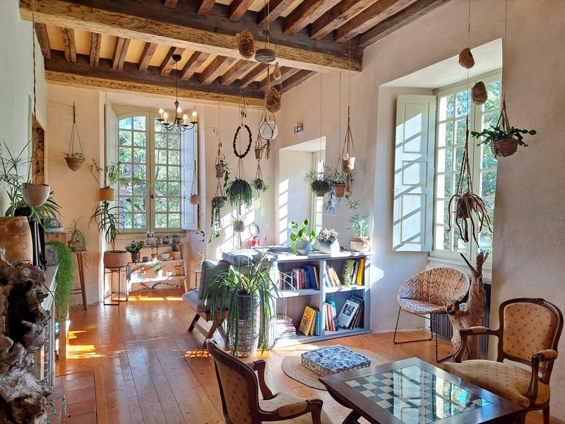 Château - 1 600 m² - 35 pièces