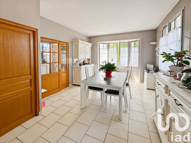 Maison - 104 m² - 6 pièces