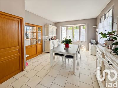 Maison - 104 m² - 6 pièces