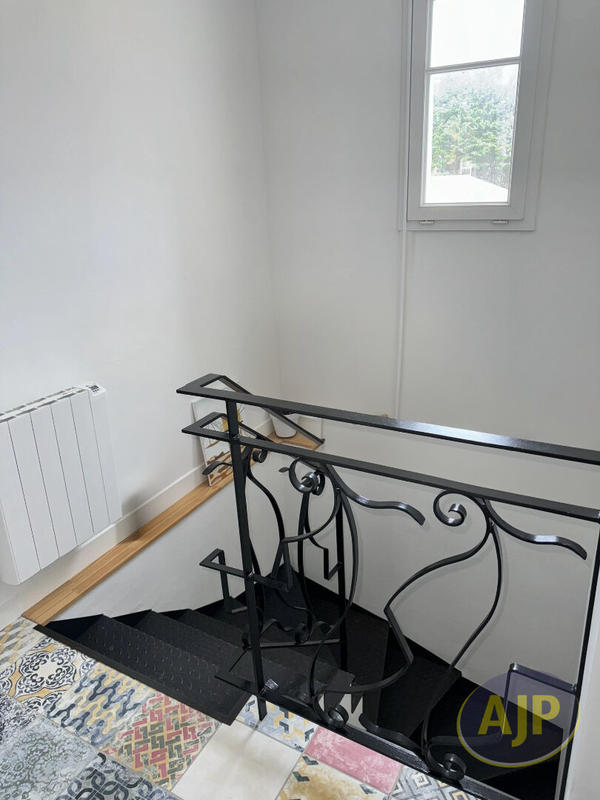Maison - 102 m² - 6 pièces